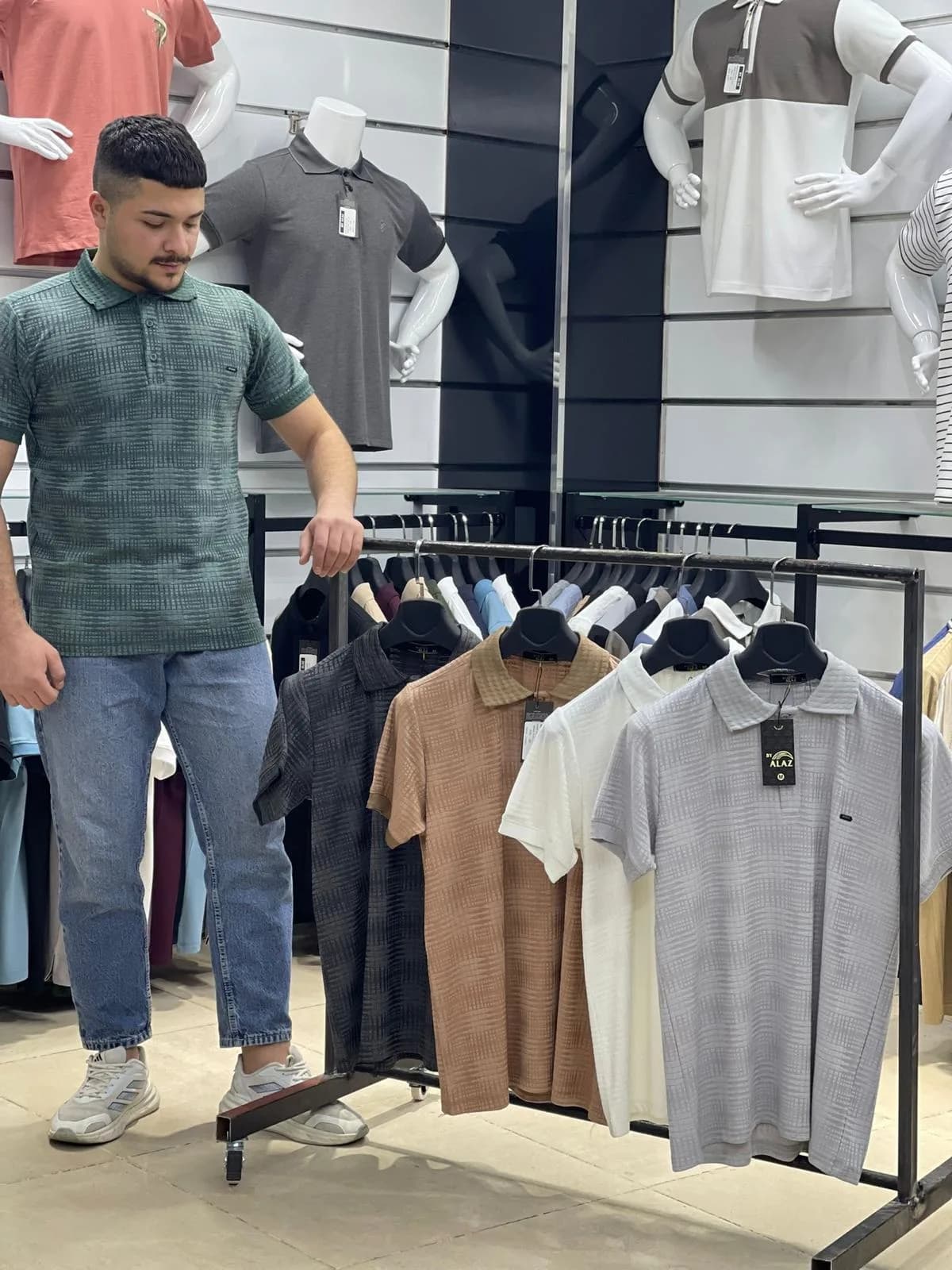 POLO YAKA JAKAR